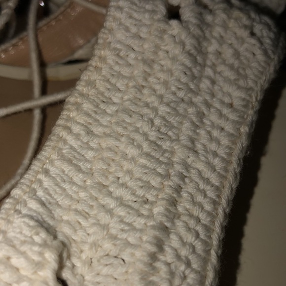 Micheal Kors size 10 Ivory
Crochet ankle wrap heels macrame - Picture 13 of 15
